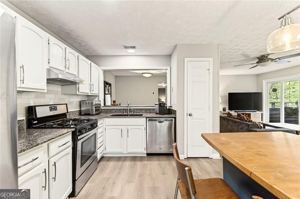 1337 Crossing Drive Atlanta - Photo 11