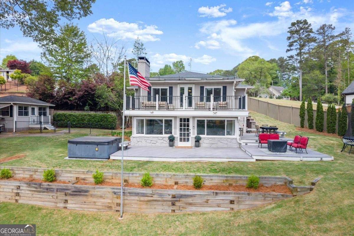 924 Pine Circle Woodstock - Photo 1