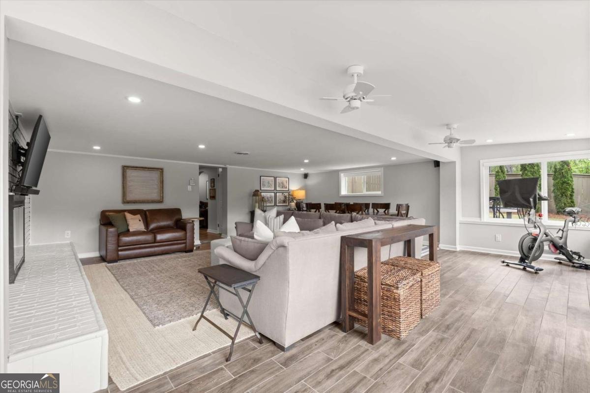 924 Pine Circle Woodstock - Photo 18