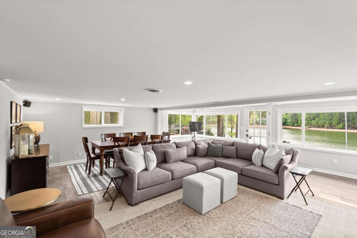 924 Pine Circle Woodstock - Photo 19