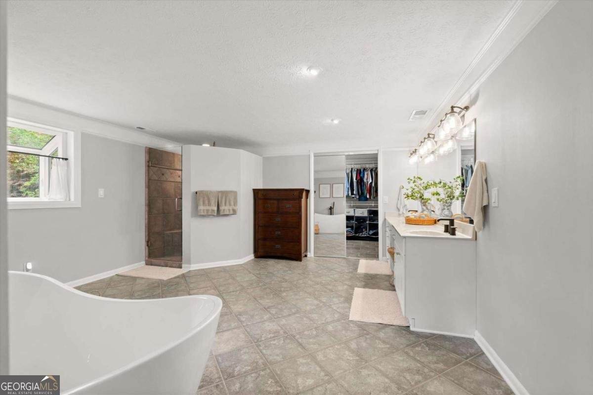 924 Pine Circle Woodstock - Photo 36