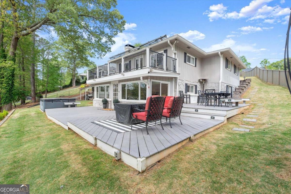 924 Pine Circle Woodstock - Photo 8