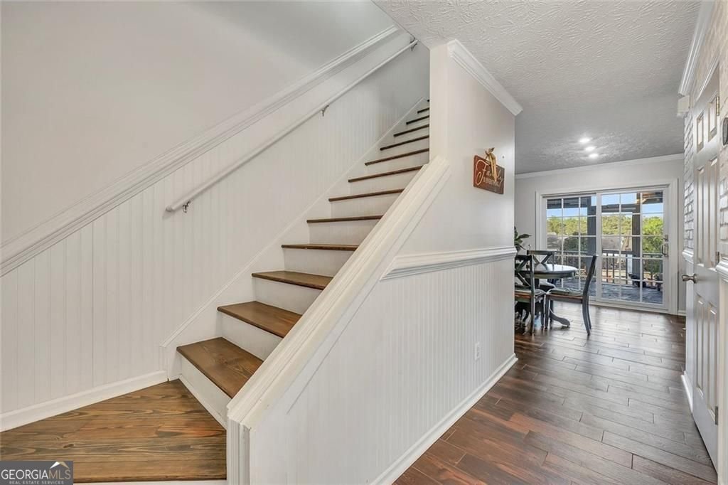 609 River Knoll Court Woodstock - Photo 8