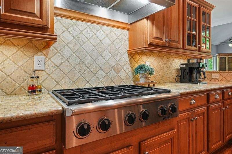 716 Whisper Wind Court Woodstock - Photo 10