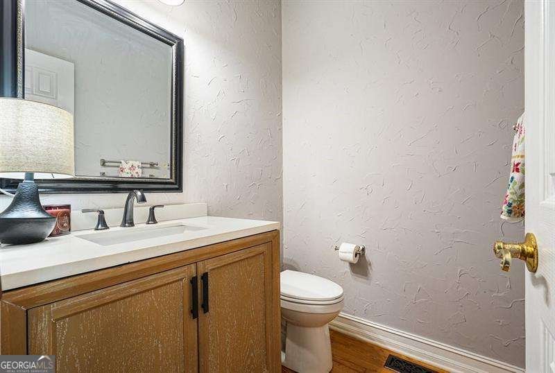 716 Whisper Wind Court Woodstock - Photo 12