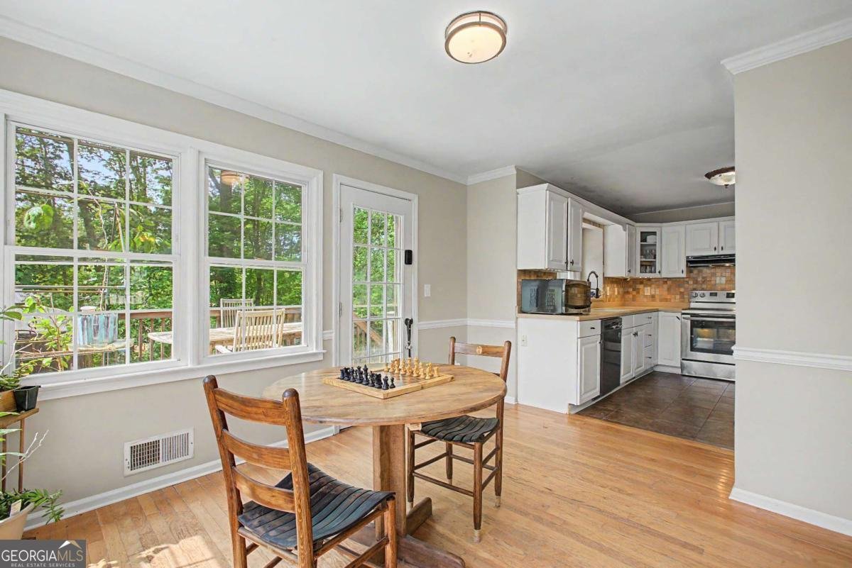 730 Winnbrook Drive Dacula - Photo 8