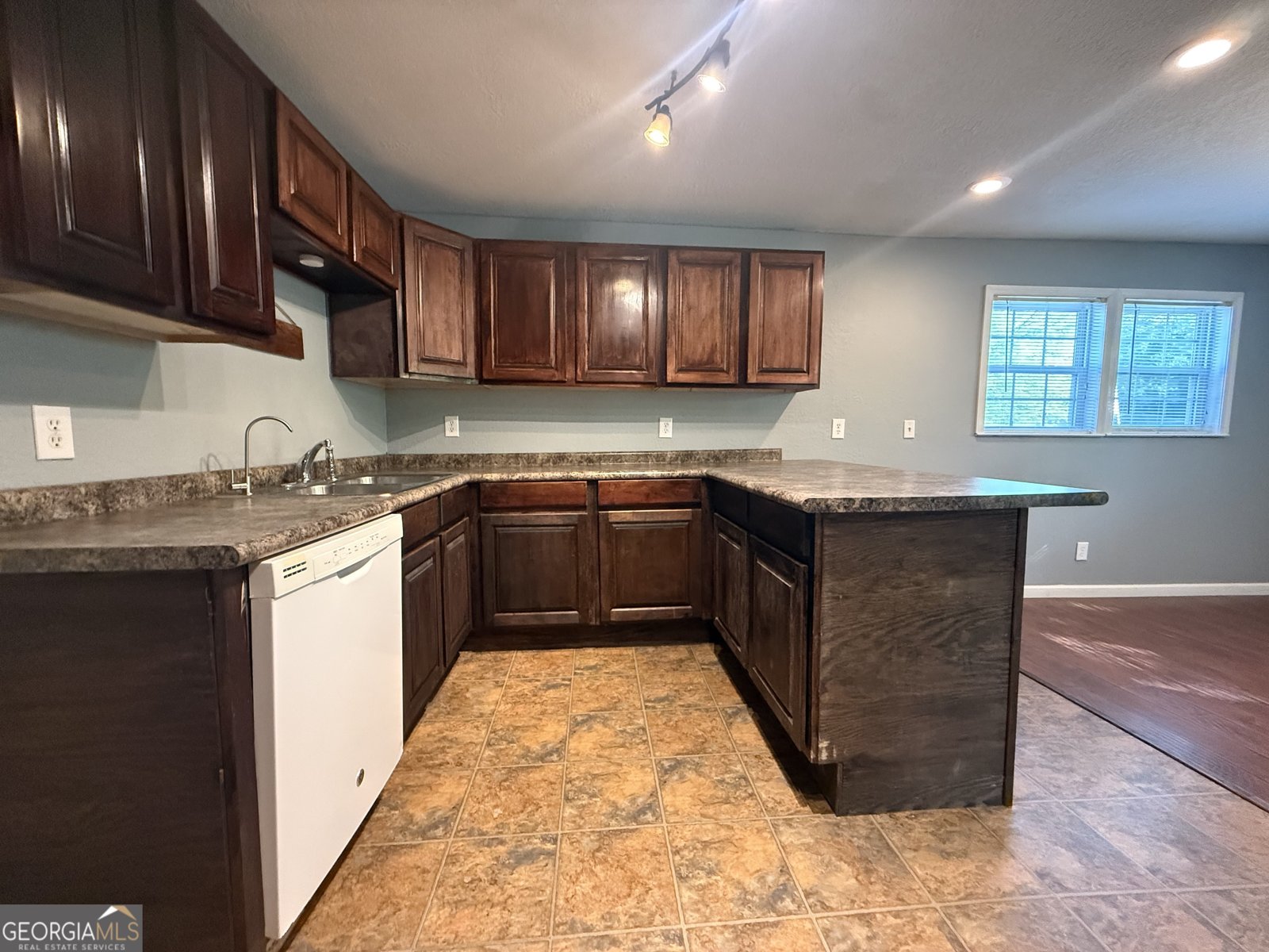 383 Allen Street Summerville - Photo 9