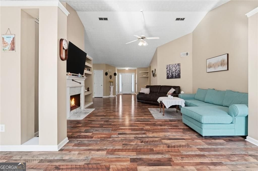 2645 Hamilton Chase Run Buford - Photo 8