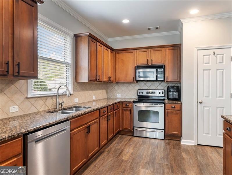 7529 Brookstone Circle Flowery Branch - Photo 18