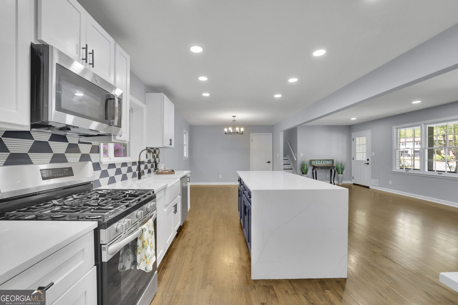 210 Suburban Drive Kennesaw - Photo 13