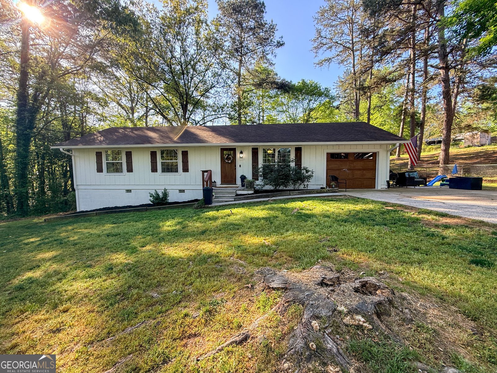 194 Semi Circle Drive Demorest - Photo 1