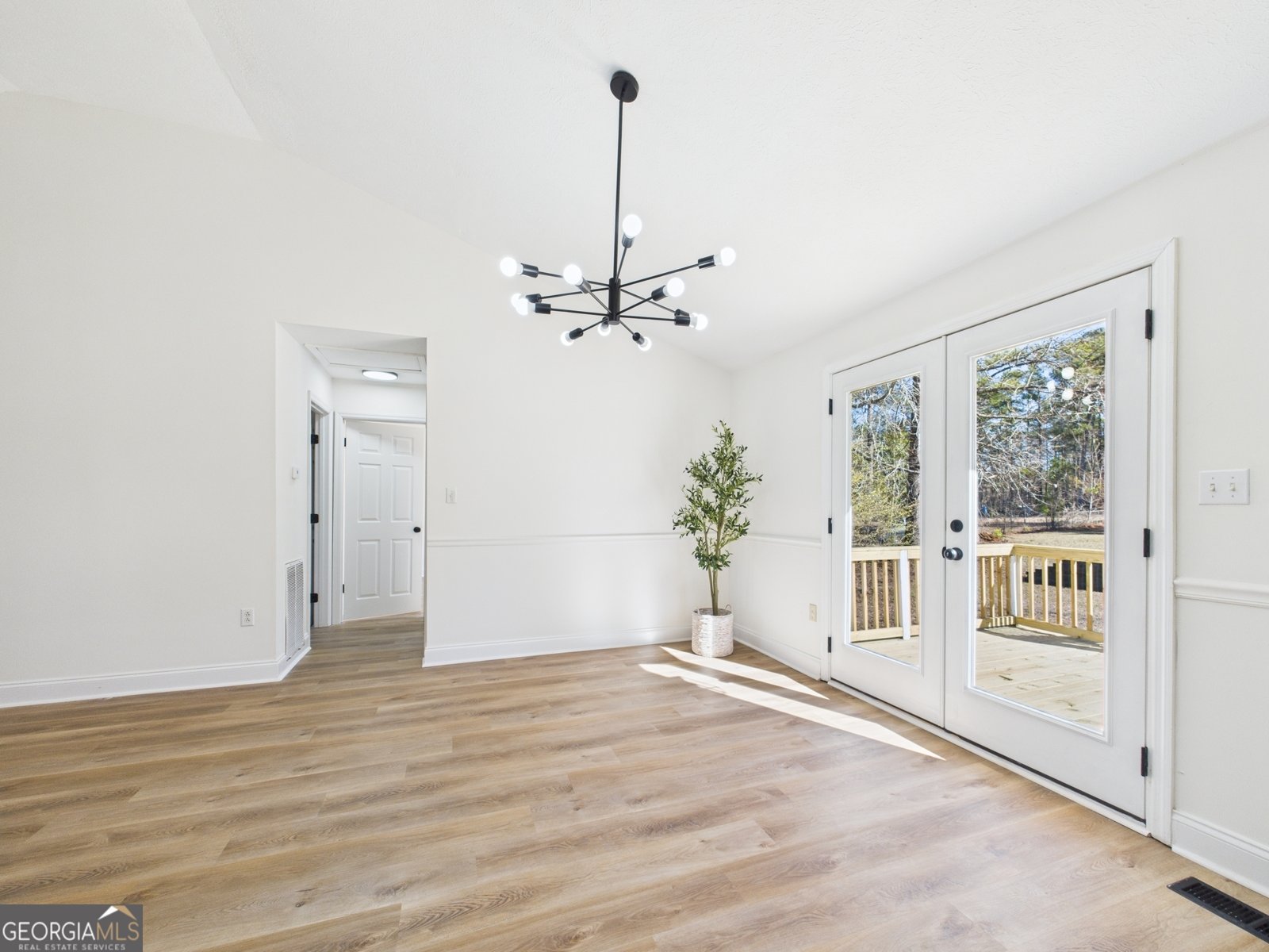 144 Graystone Circle Macon - Photo 9