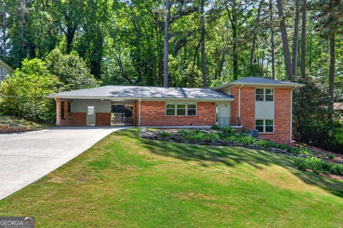 2424 Briarmoor Road Atlanta - Photo 1