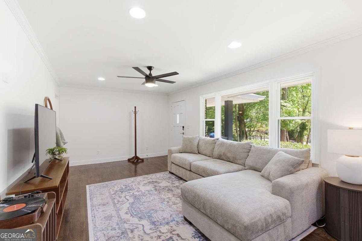 3180 Rehoboth Drive Decatur - Photo 9