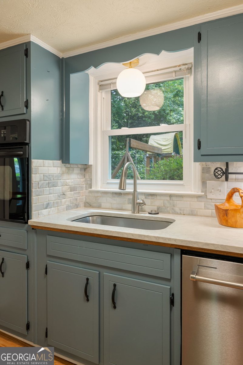 2497 Greenglade Road Atlanta - Photo 11