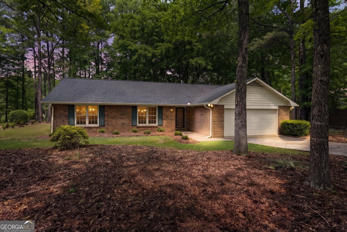 124 Crofts Corner Peachtree City - Photo 1