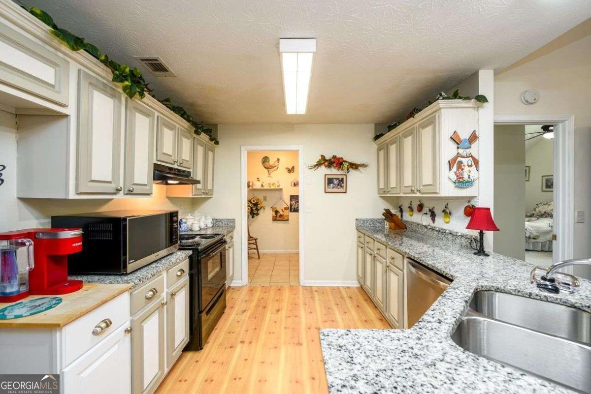 840 Lodgeview Drive Bethlehem - Photo 11