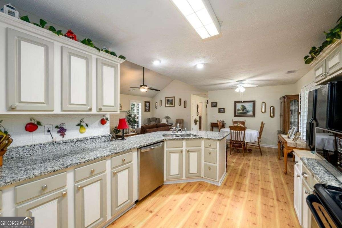 840 Lodgeview Drive Bethlehem - Photo 13