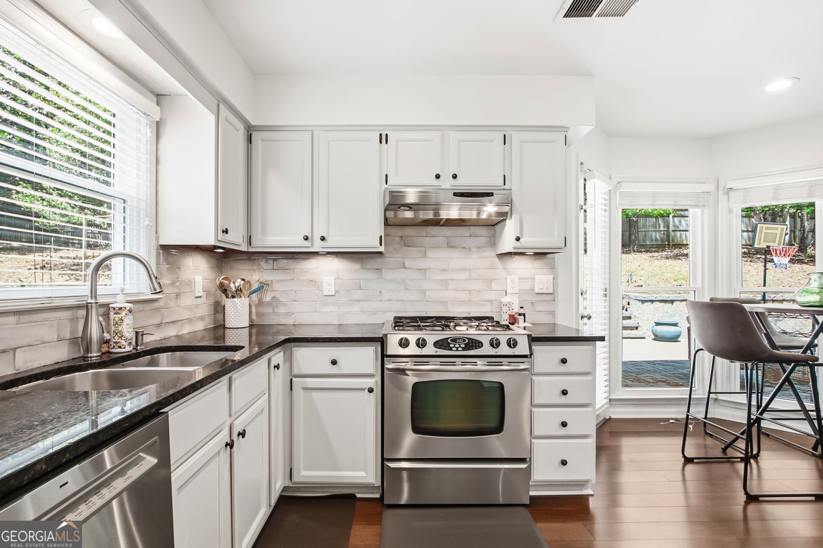 140 River Terrace Point Roswell - Photo 15