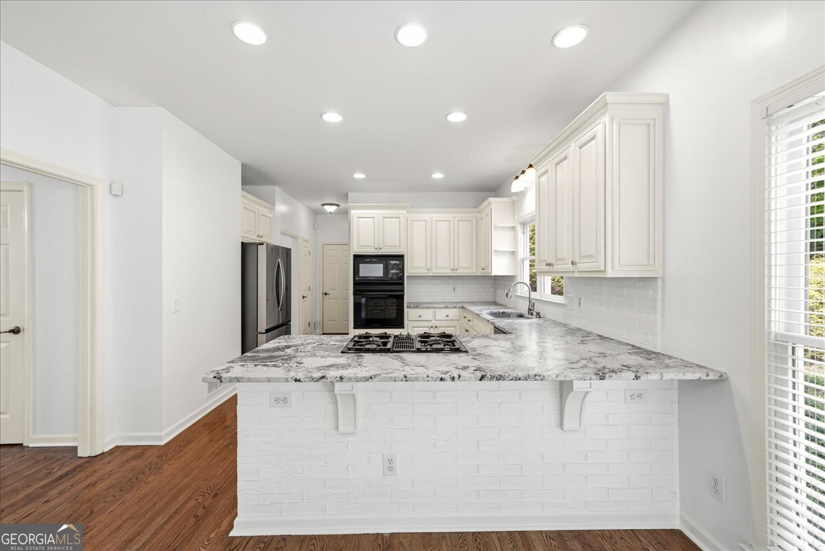 520 Waterside Court Canton - Photo 20