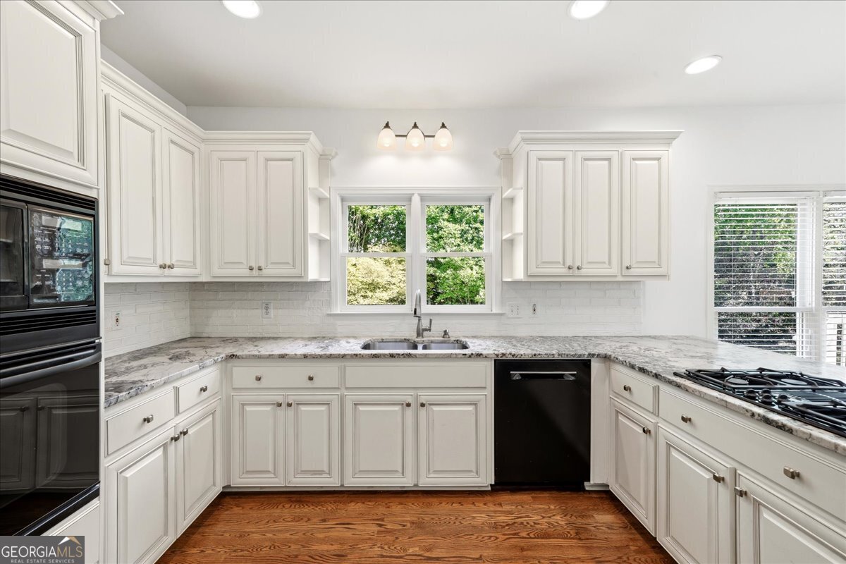 520 Waterside Court Canton - Photo 22