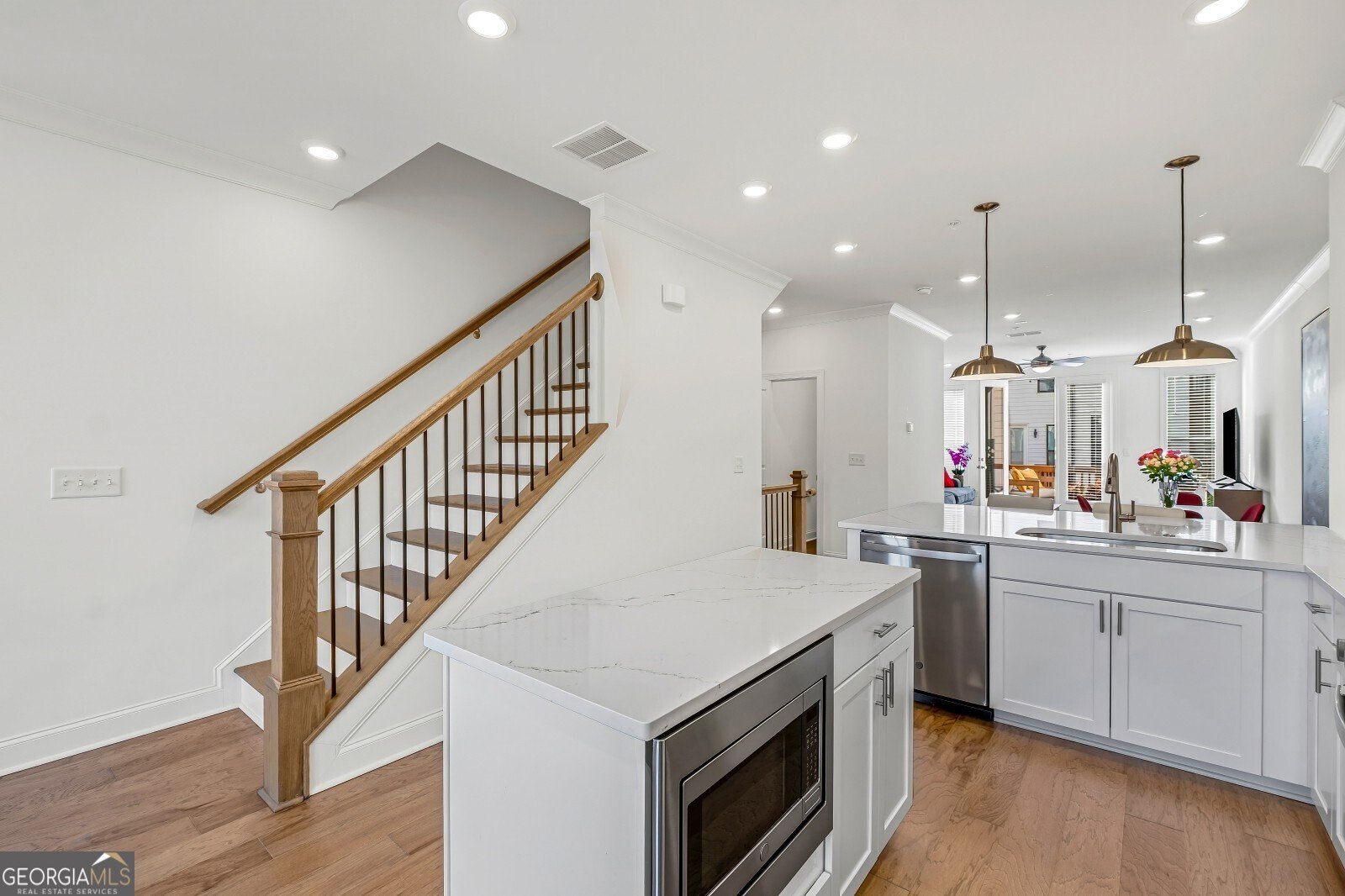 223 Downing Drive Alpharetta - Photo 10