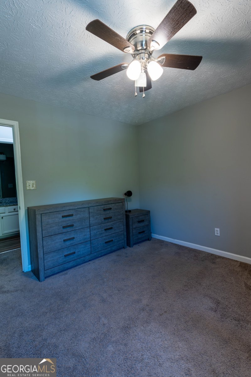 412 Streamview Lane Stockbridge - Photo 17