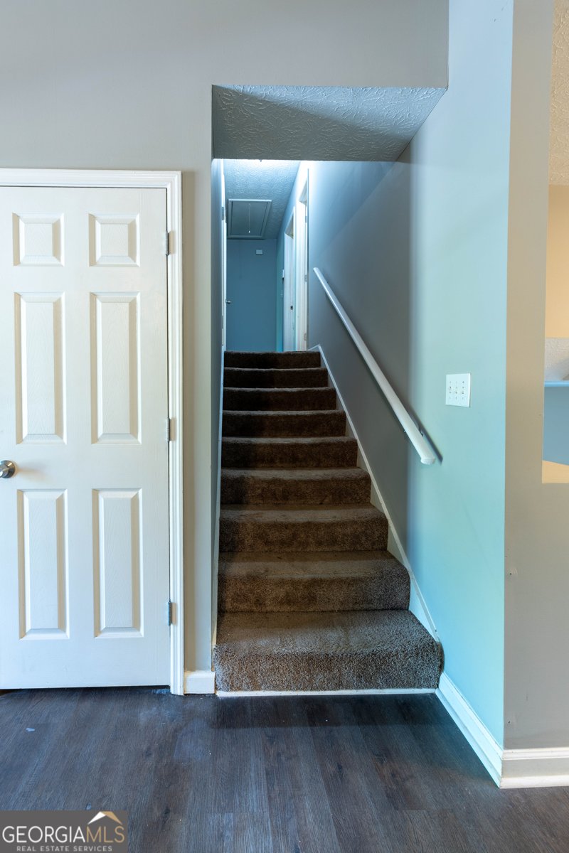 412 Streamview Lane Stockbridge - Photo 27