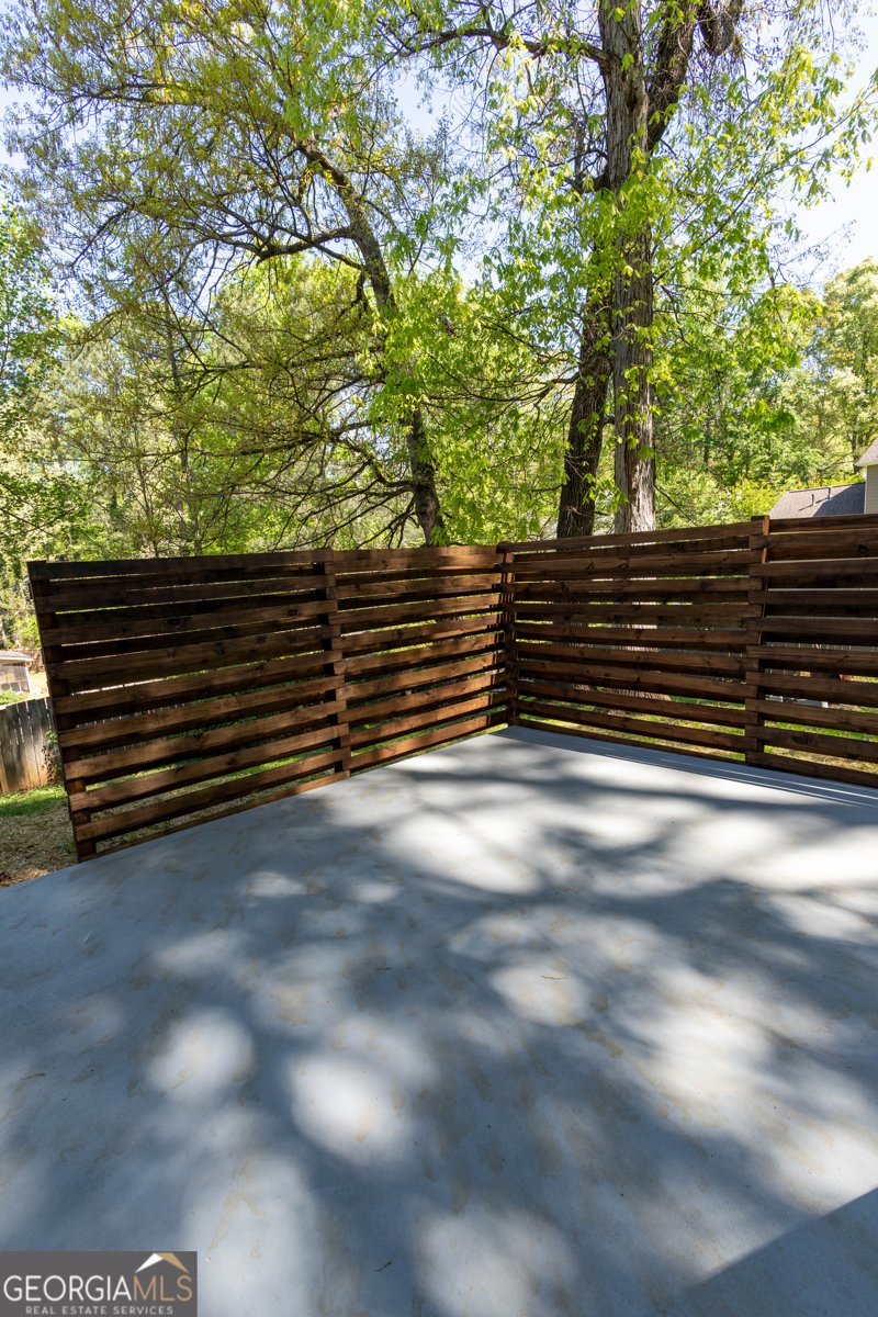 412 Streamview Lane Stockbridge - Photo 37