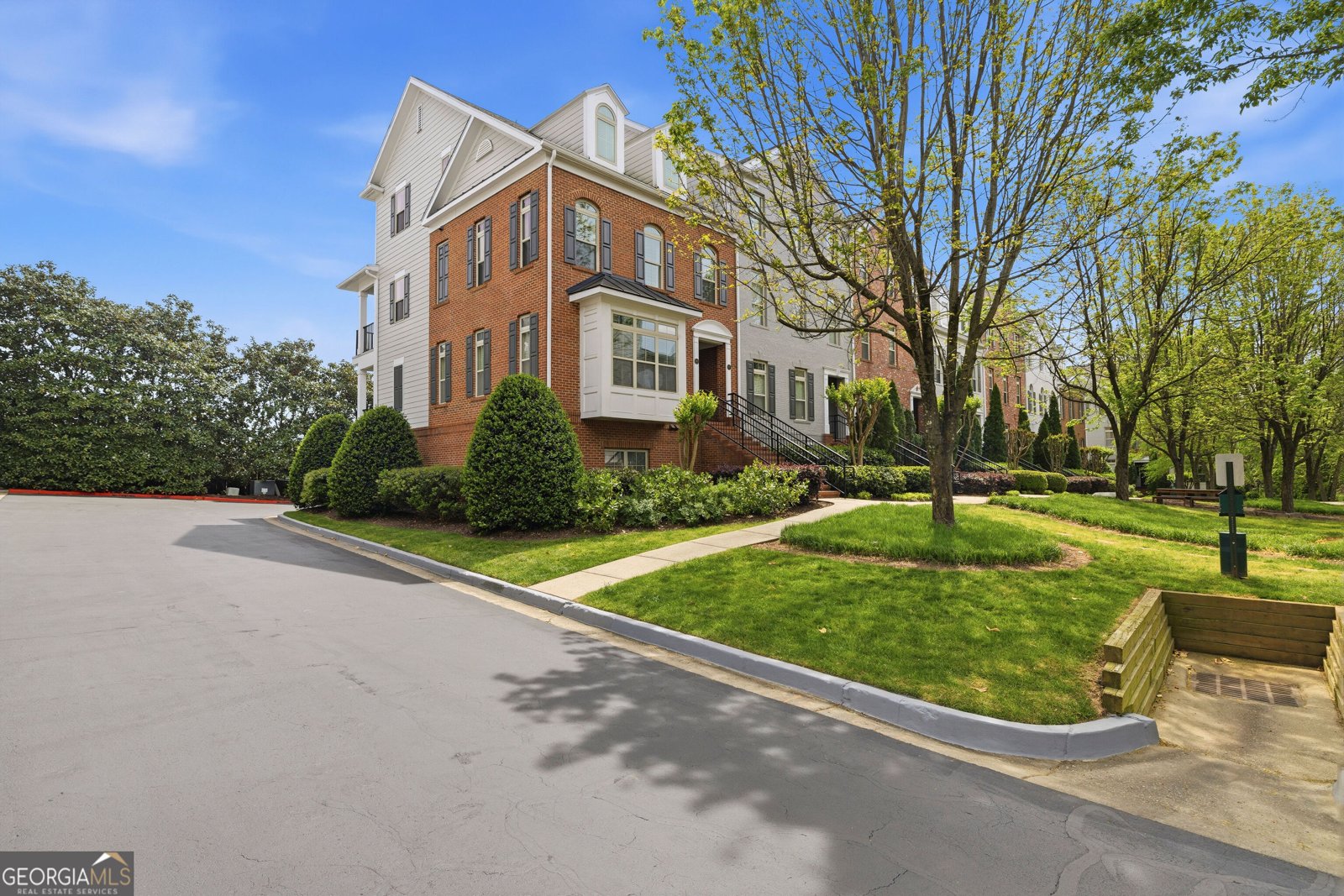 285 Le Gran Bend Sandy Springs - Photo 1