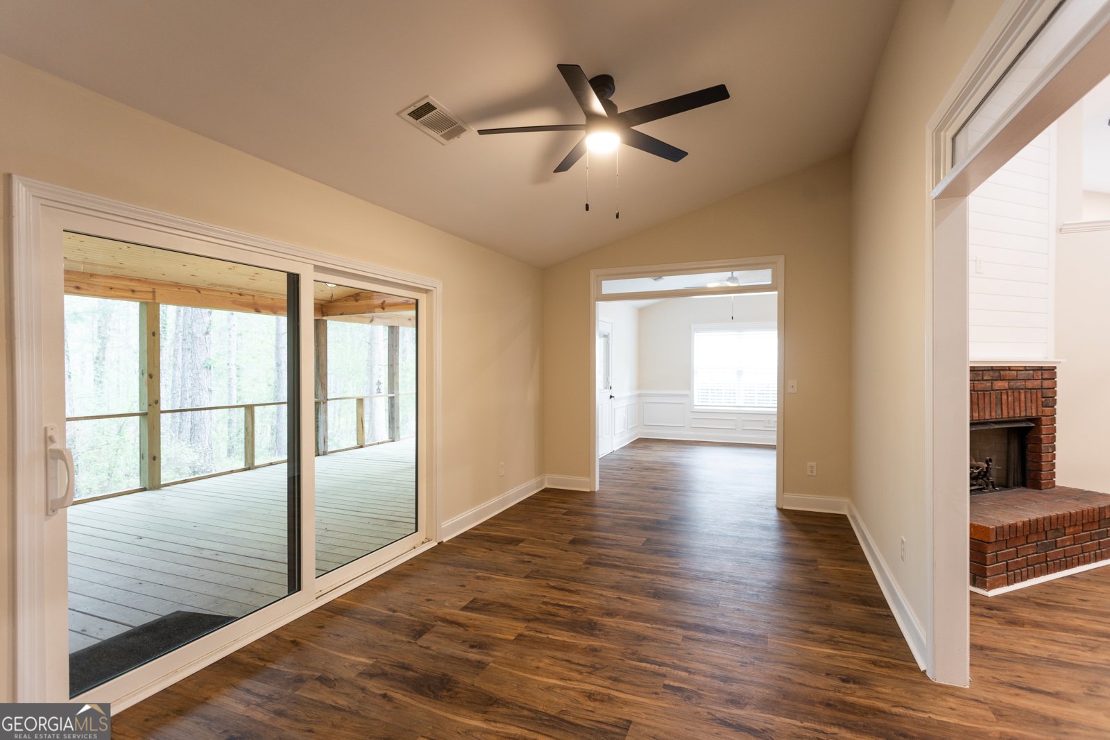 1020 Brenda Lane Madison - Photo 21