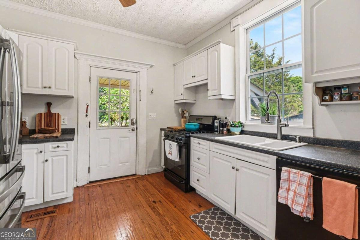 197 Hills Creek Road Taylorsville - Photo 14