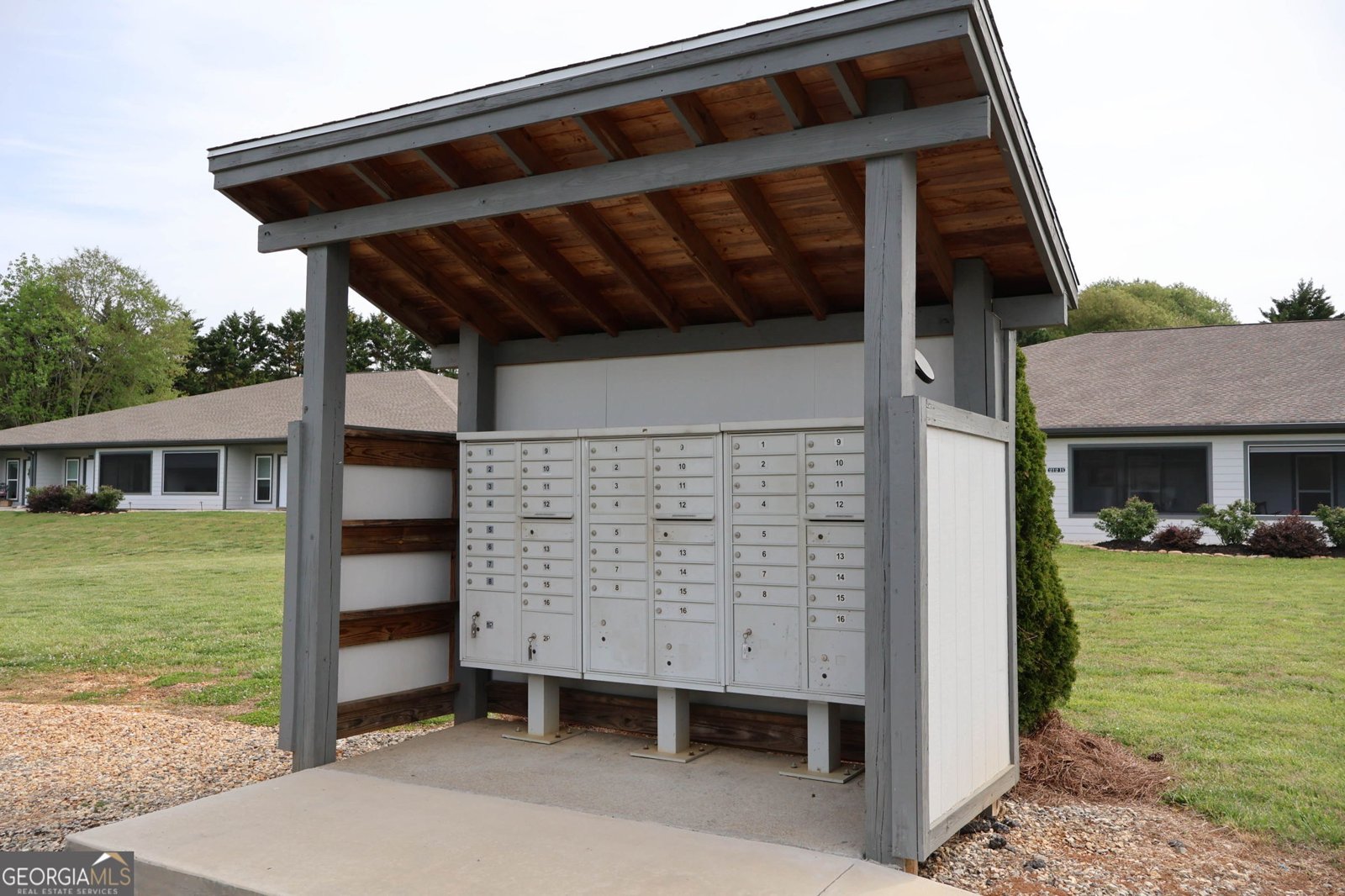 212 Old Clarkesville Mill Road Clarkesville - Photo 6