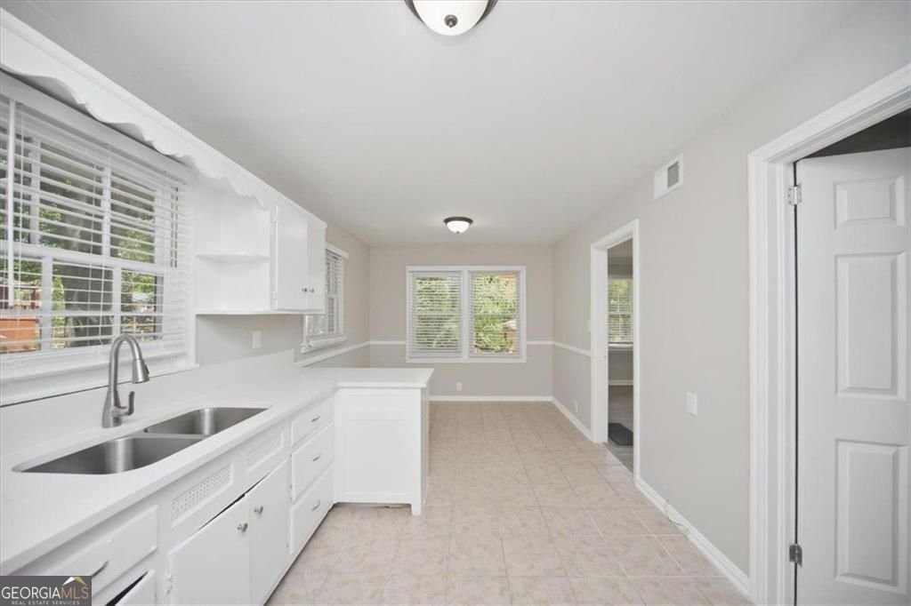 2421 Spring Garden Drive Atlanta - Photo 12