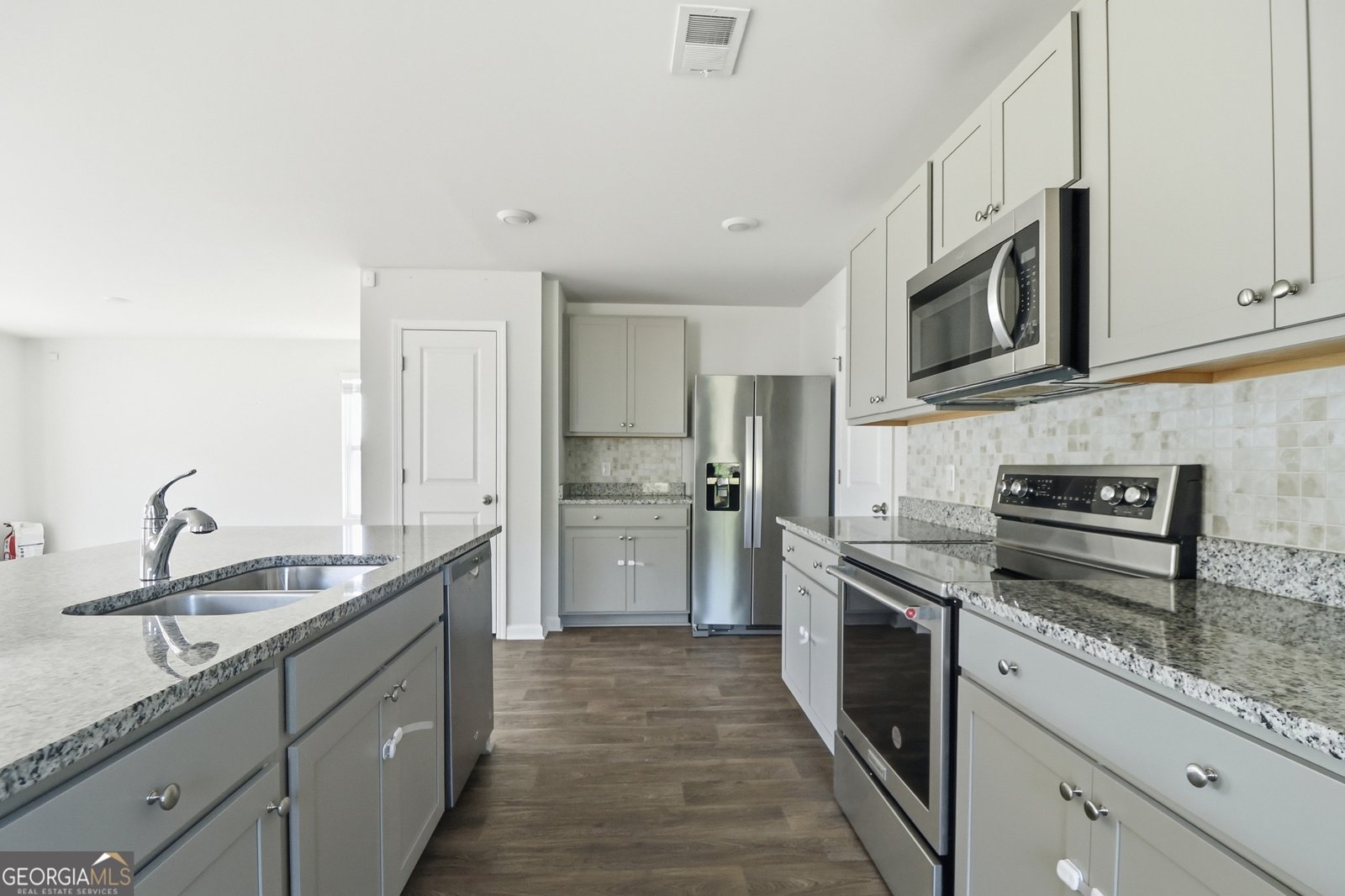 276 Caribbean Village Drive Guyton - Photo 7