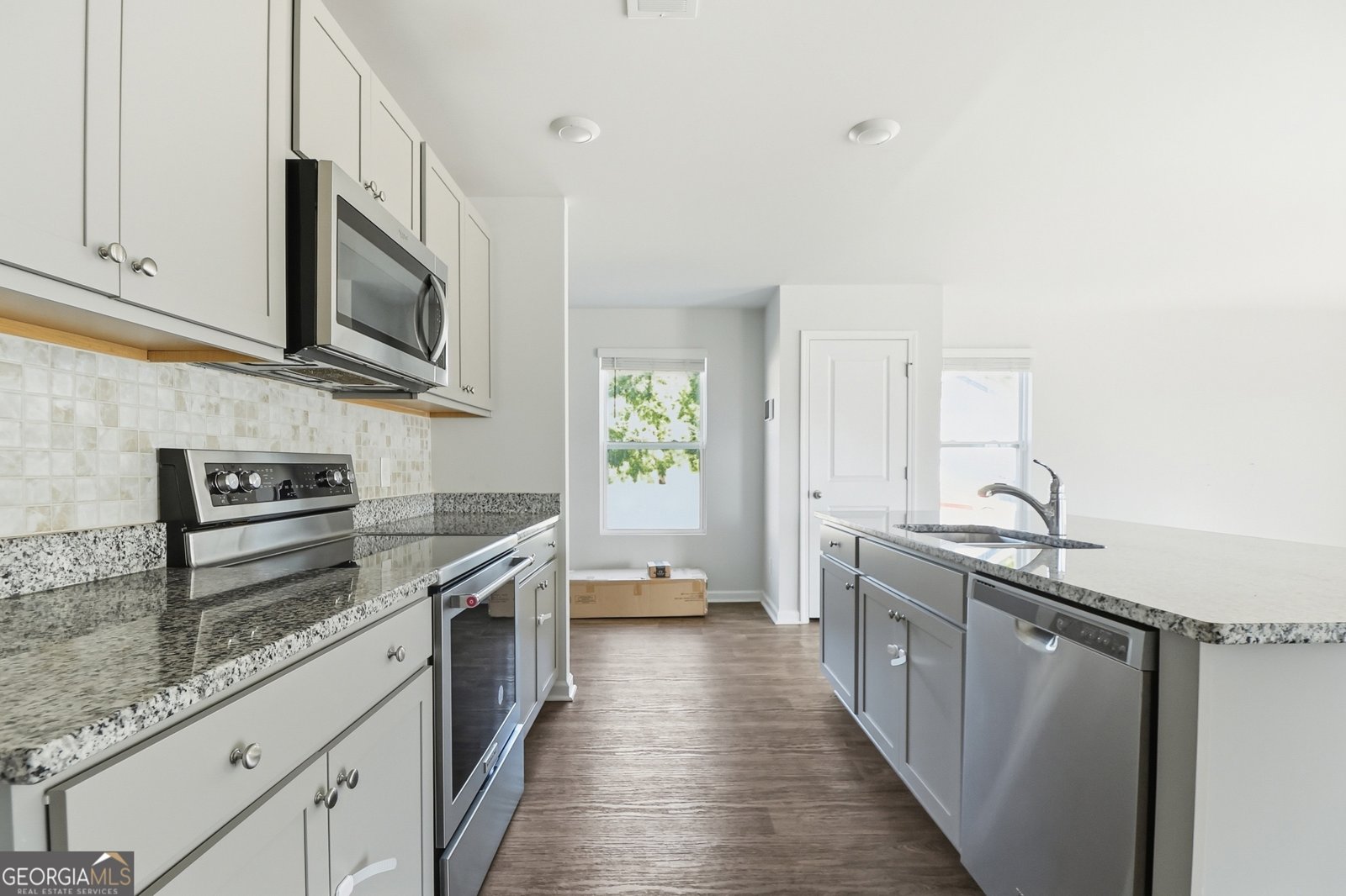 276 Caribbean Village Drive Guyton - Photo 8