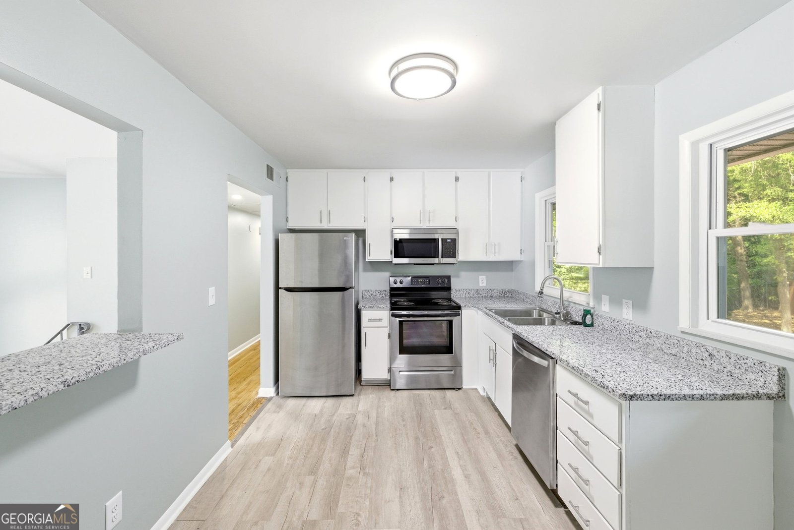 285 Kings Circle Athens - Photo 10