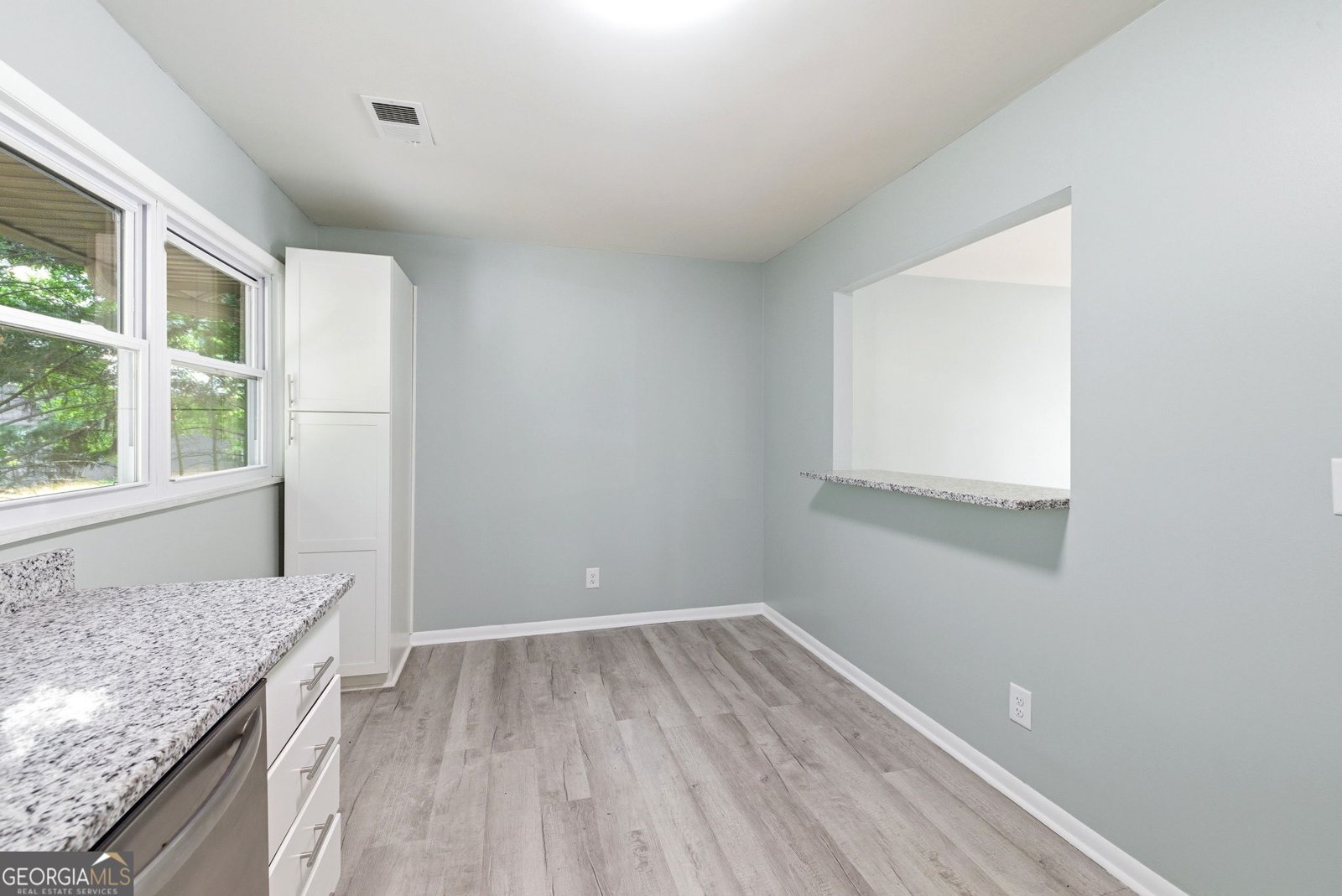 285 Kings Circle Athens - Photo 9