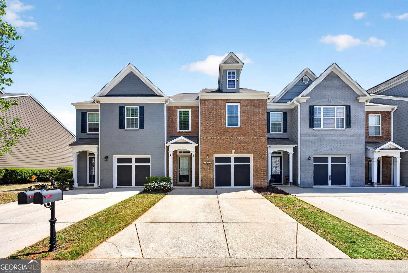 4909 Sherwood Way Cumming - Photo 1