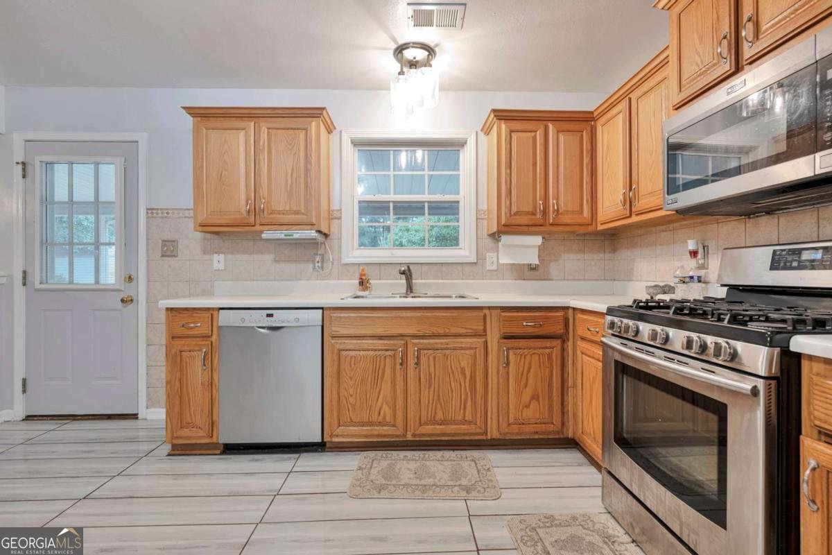 151 River Park Circle Mcdonough - Photo 16