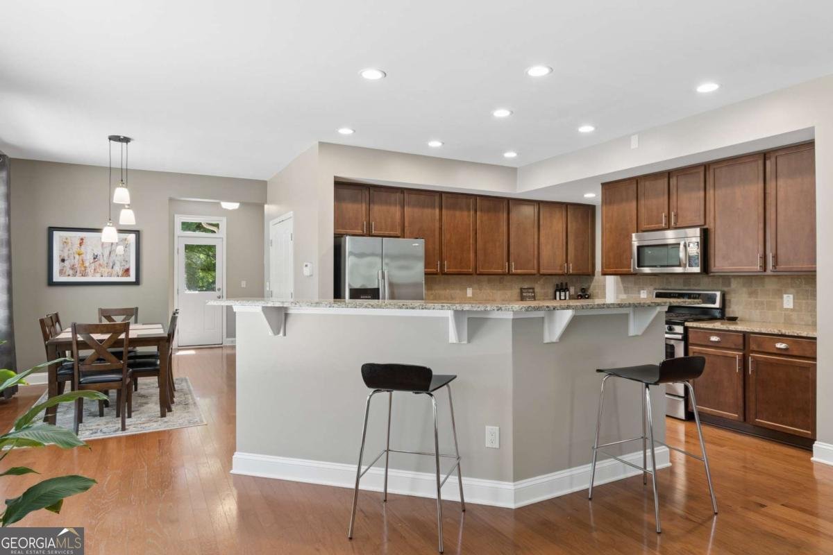 1090 Chelsey Way Roswell - Photo 11