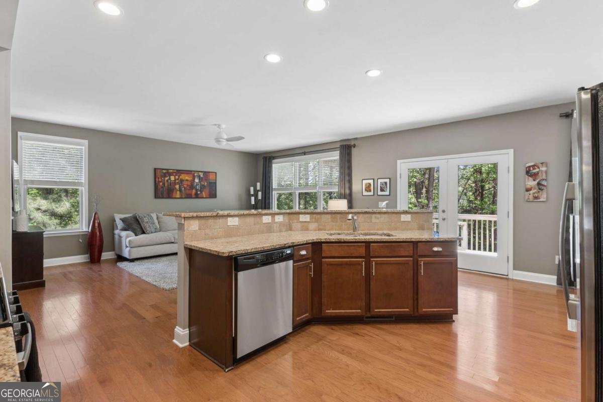 1090 Chelsey Way Roswell - Photo 16