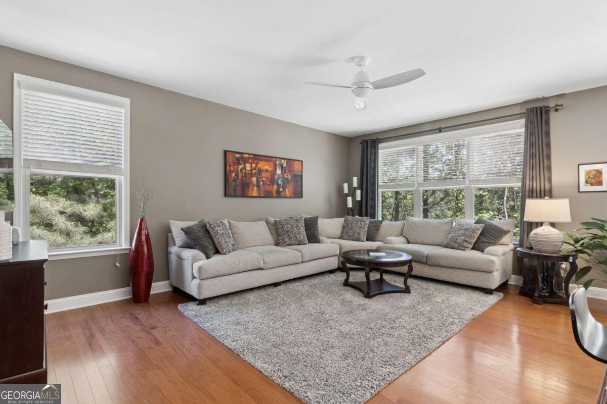 1090 Chelsey Way Roswell - Photo 8