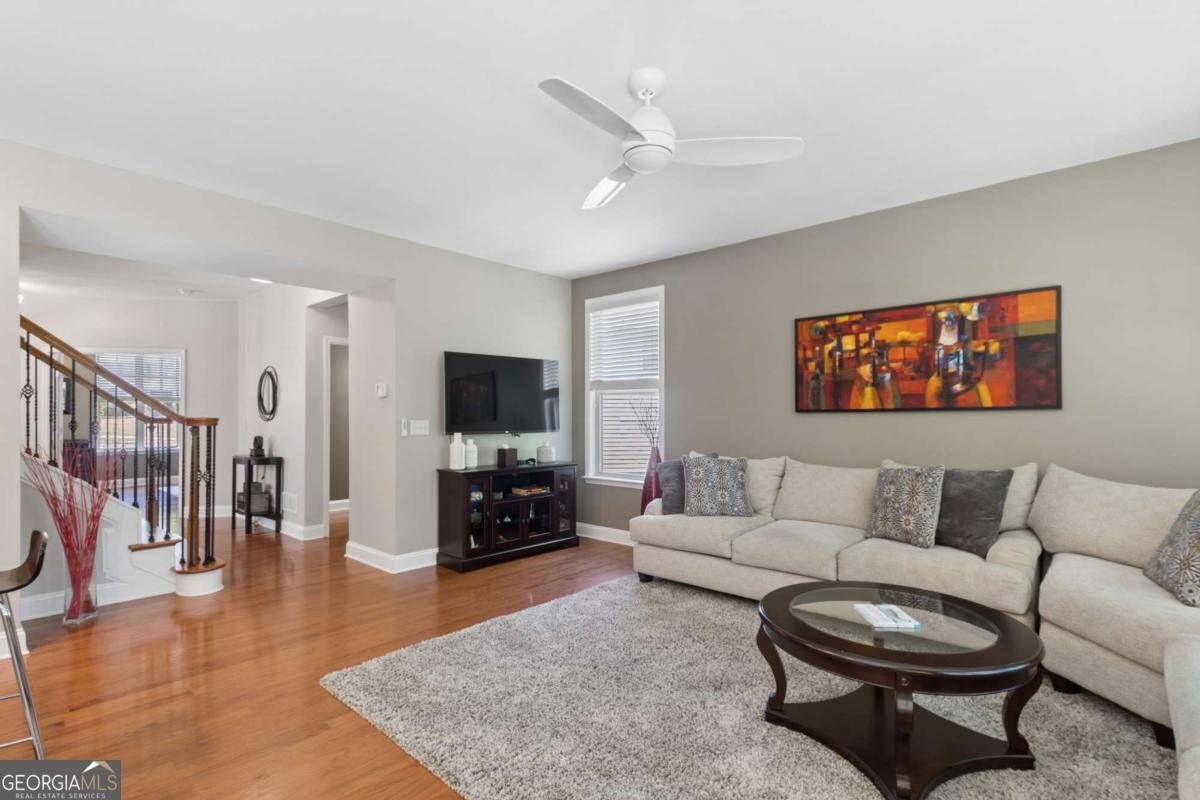 1090 Chelsey Way Roswell - Photo 9