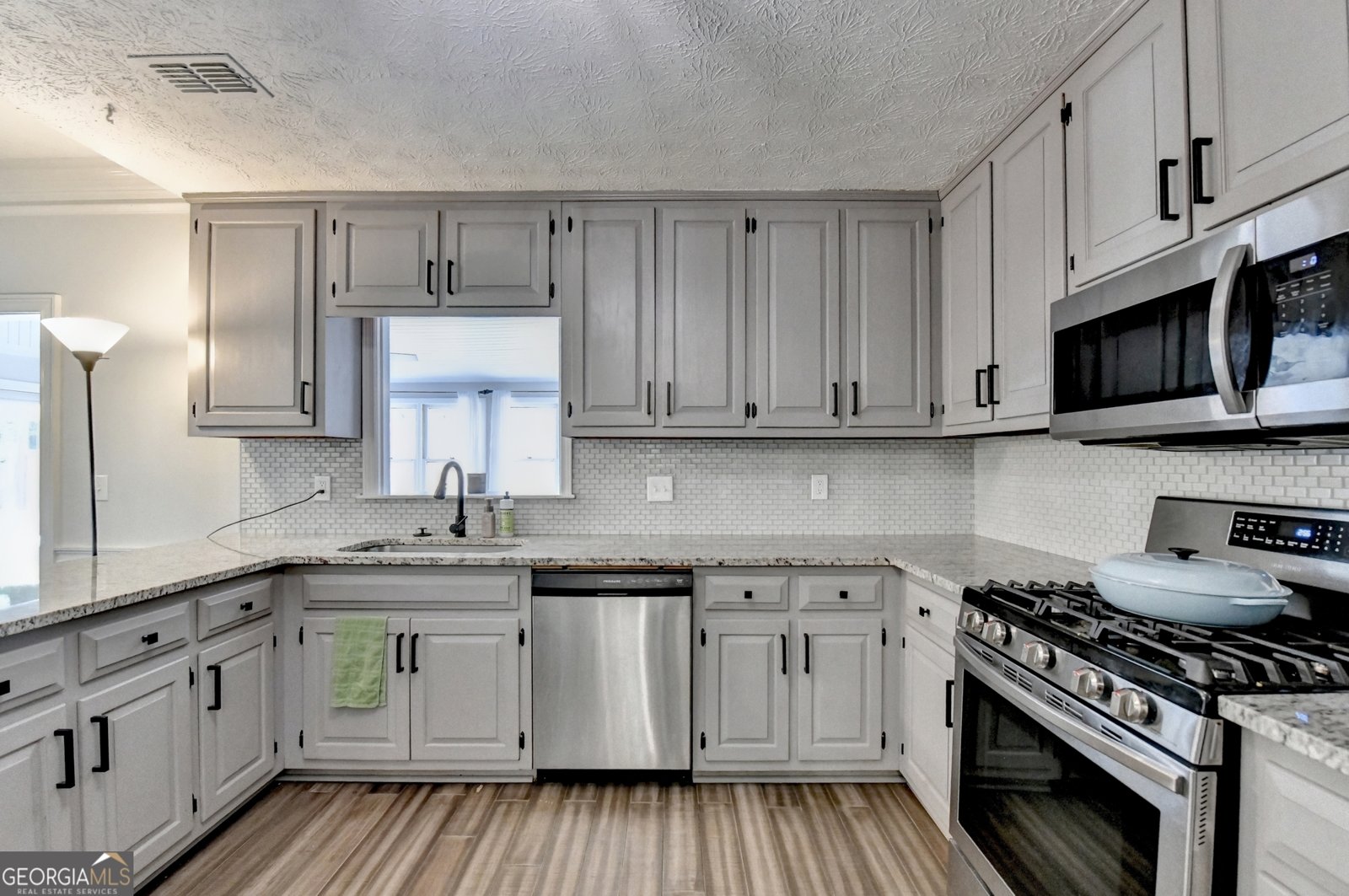 7111 Saint Charles Square Roswell - Photo 12