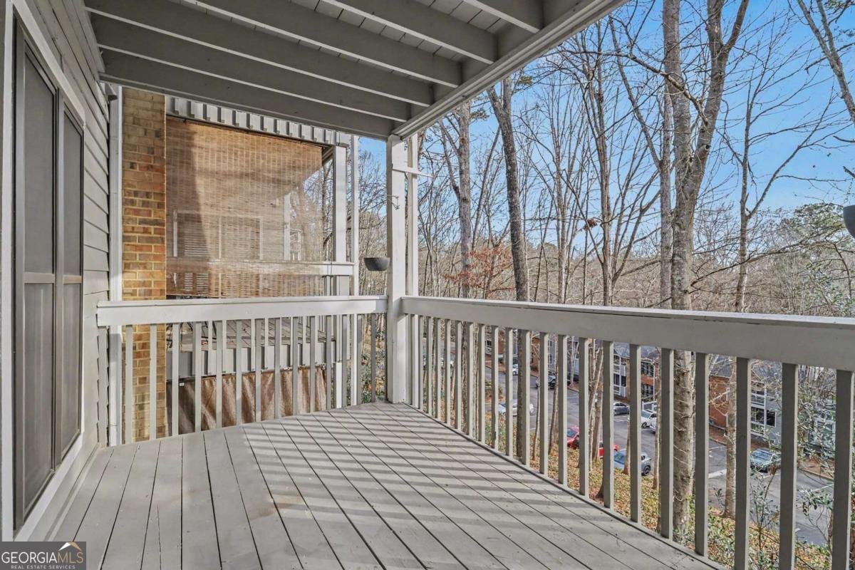 225 Warm Springs Circle Roswell - Photo 16