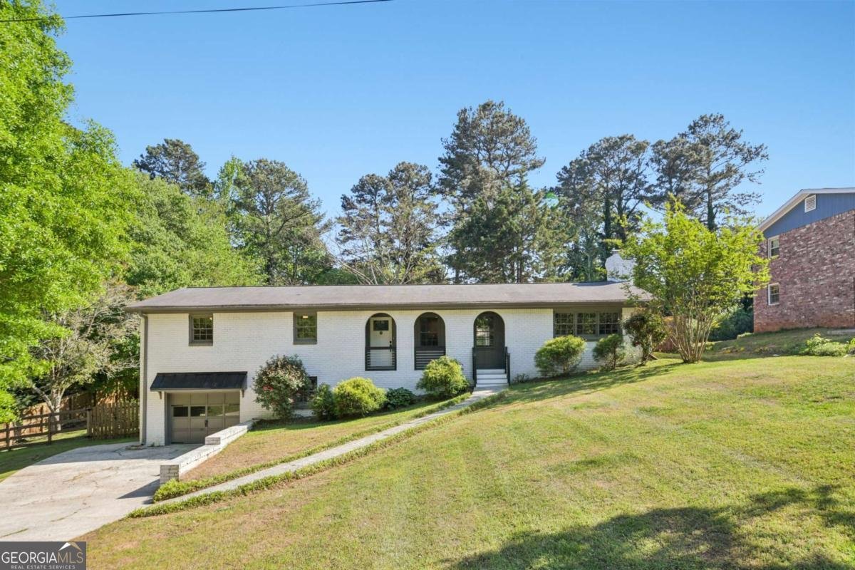 2160 Groover Road Marietta - Photo 1