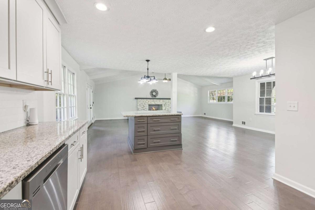 2160 Groover Road Marietta - Photo 10