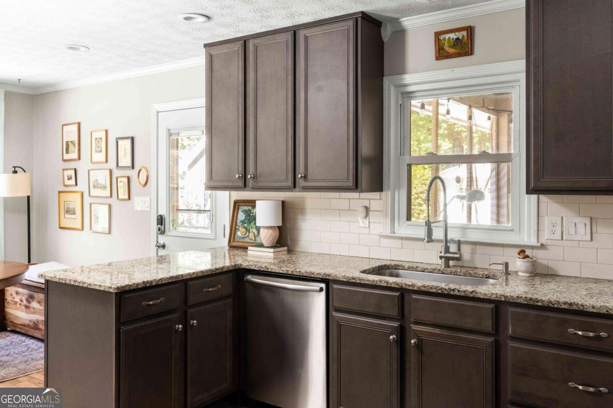 4714 Andalusia Court Dunwoody - Photo 11