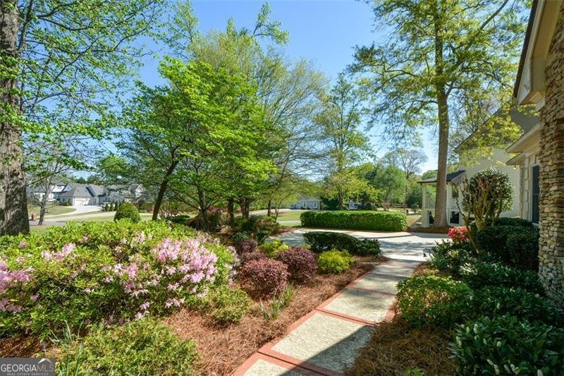 6085 Wellington Court Cumming - Photo 10